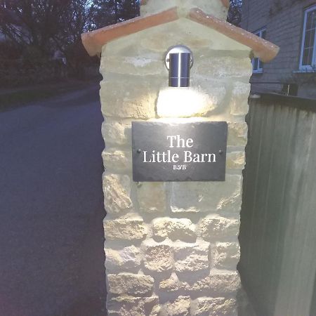 The Little Barn Apartment Carlby Bagian luar foto